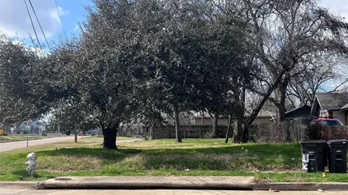 1001-Brae-Court-Fort-Worth,-TX-76111